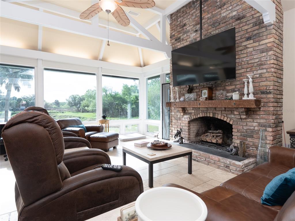 4610 Hidden River Road Sarasota, FL 34240 - Photo 20 of 96