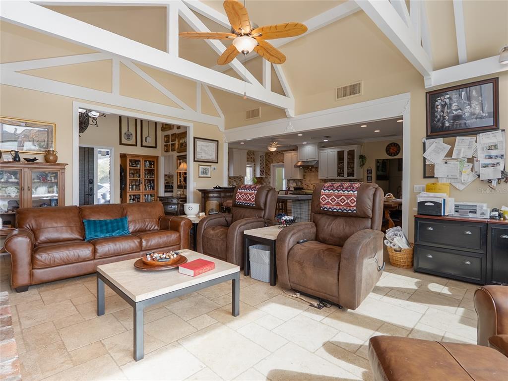 4610 Hidden River Road Sarasota, FL 34240 - Photo 23 of 96