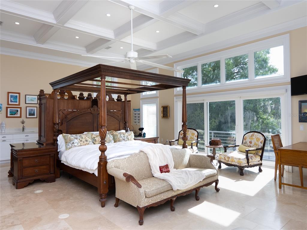 4610 Hidden River Road Sarasota, FL 34240 - Photo 25 of 96