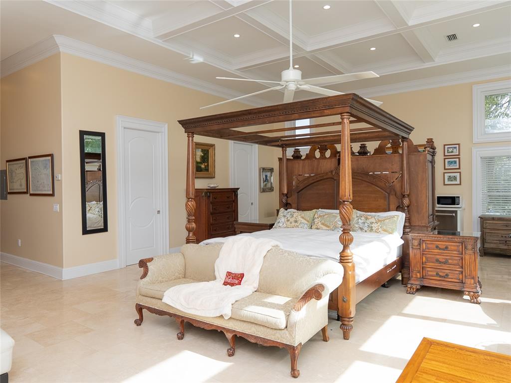 4610 Hidden River Road Sarasota, FL 34240 - Photo 27 of 96