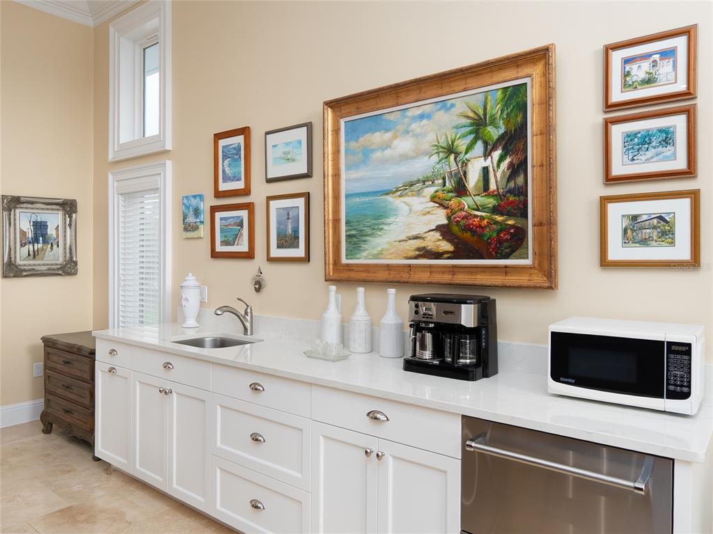 4610 Hidden River Road Sarasota, FL 34240 - Photo 29 of 96