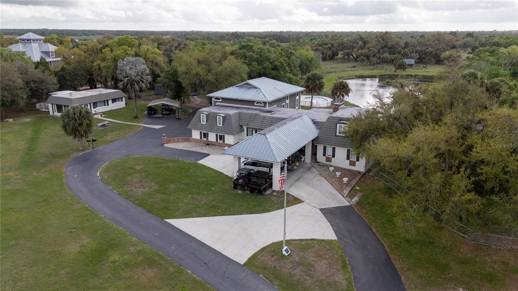 4610 Hidden River Road Sarasota, FL 34240 - Photo 3 of 96