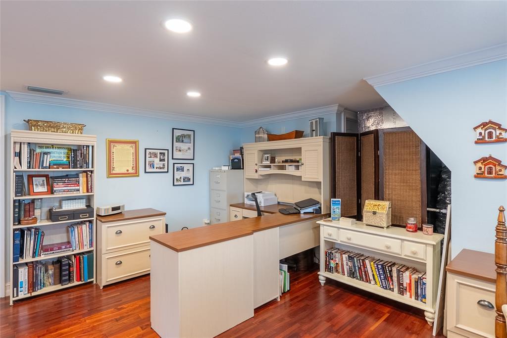 4610 Hidden River Road Sarasota, FL 34240 - Photo 43 of 96