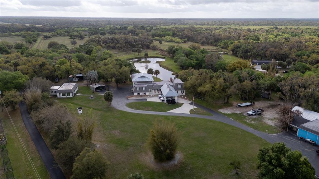 4610 Hidden River Road Sarasota, FL 34240 - Photo 7 of 96