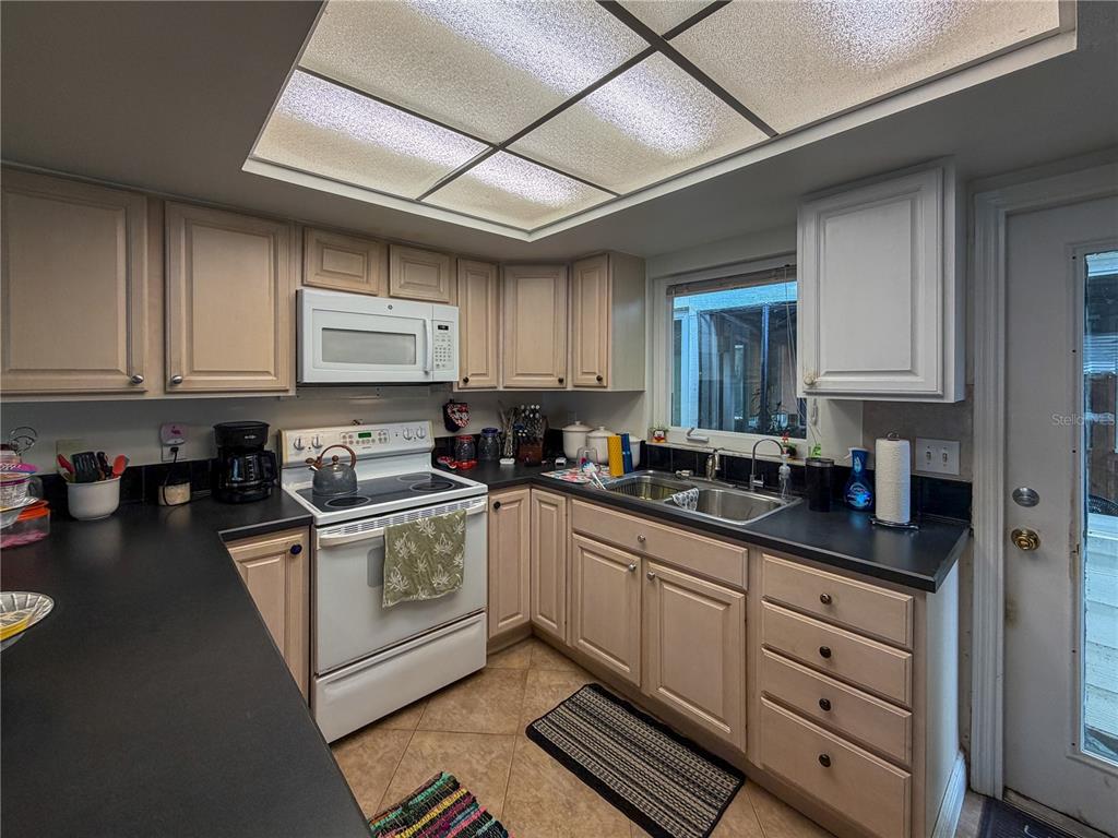 4610 Hidden River Road Sarasota, FL 34240 - Photo 79 of 96