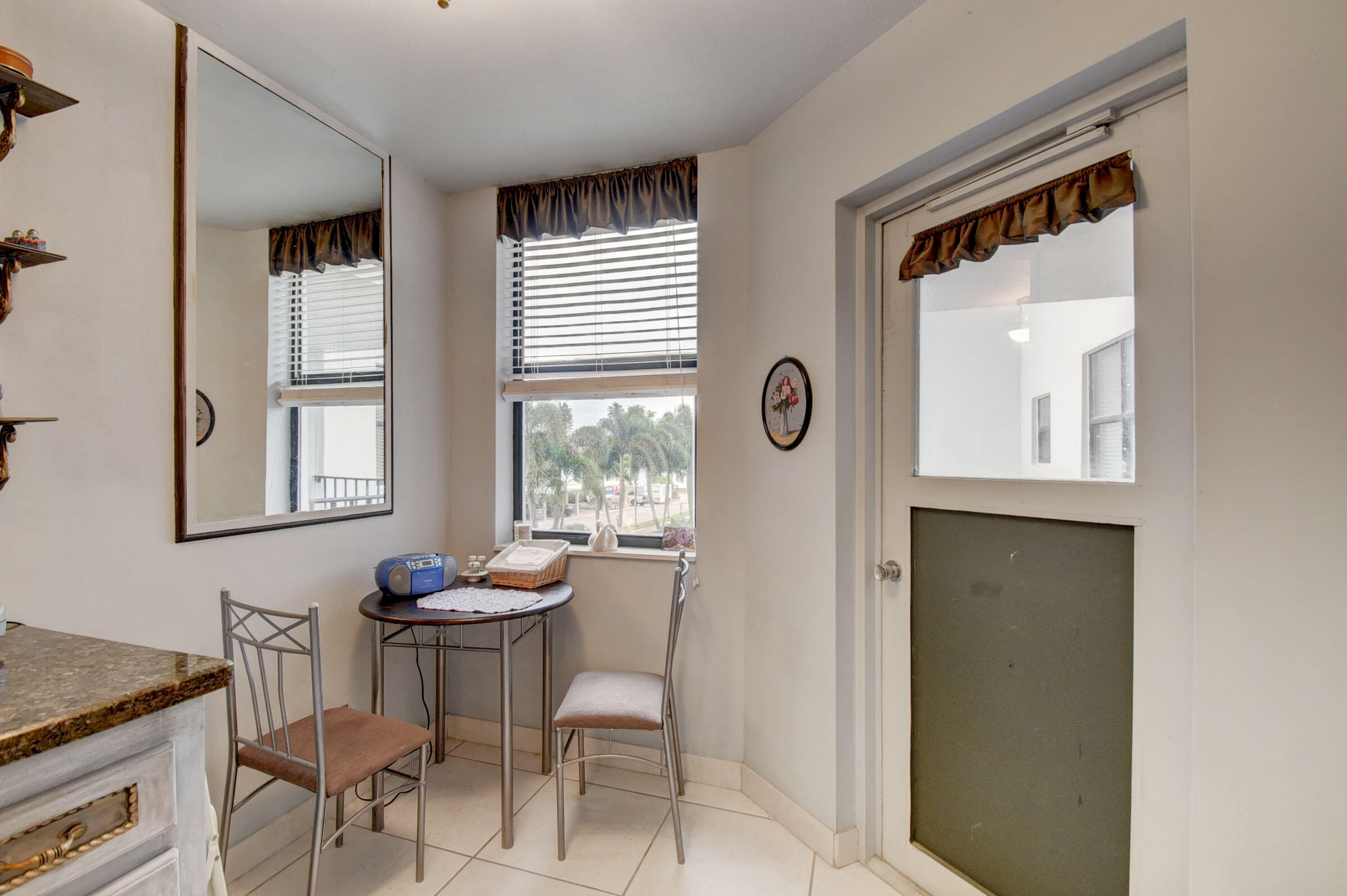 3800 Washington Road, Unit 211 West Palm Beach, FL 33405 - Photo 25 of 37 20_apartment (20)
