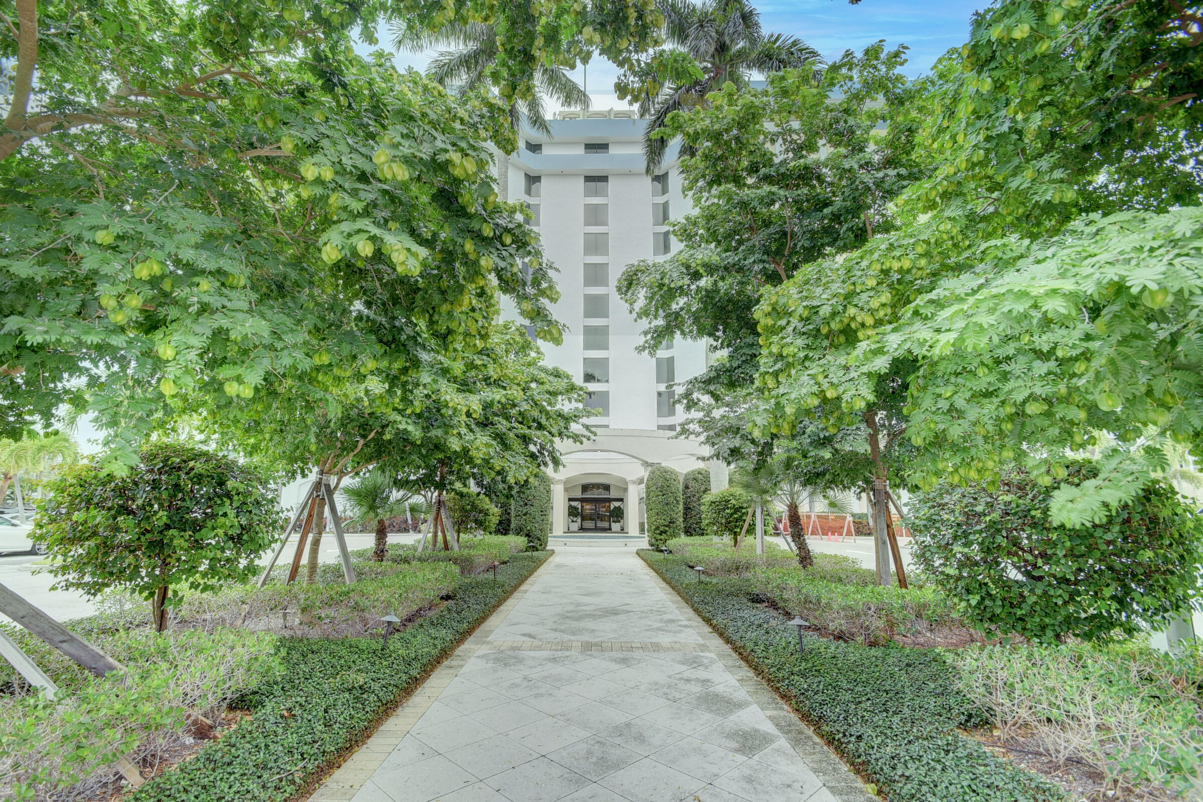 3800 Washington Road, Unit 211 West Palm Beach, FL 33405 - Photo 8 of 37 02_apartment (2)