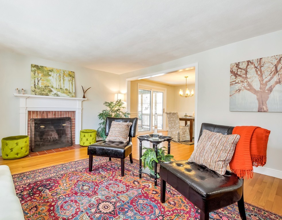 554 Springs Road Bedford, MA 01730 - Photo 4 of 30 Gallery Image 4