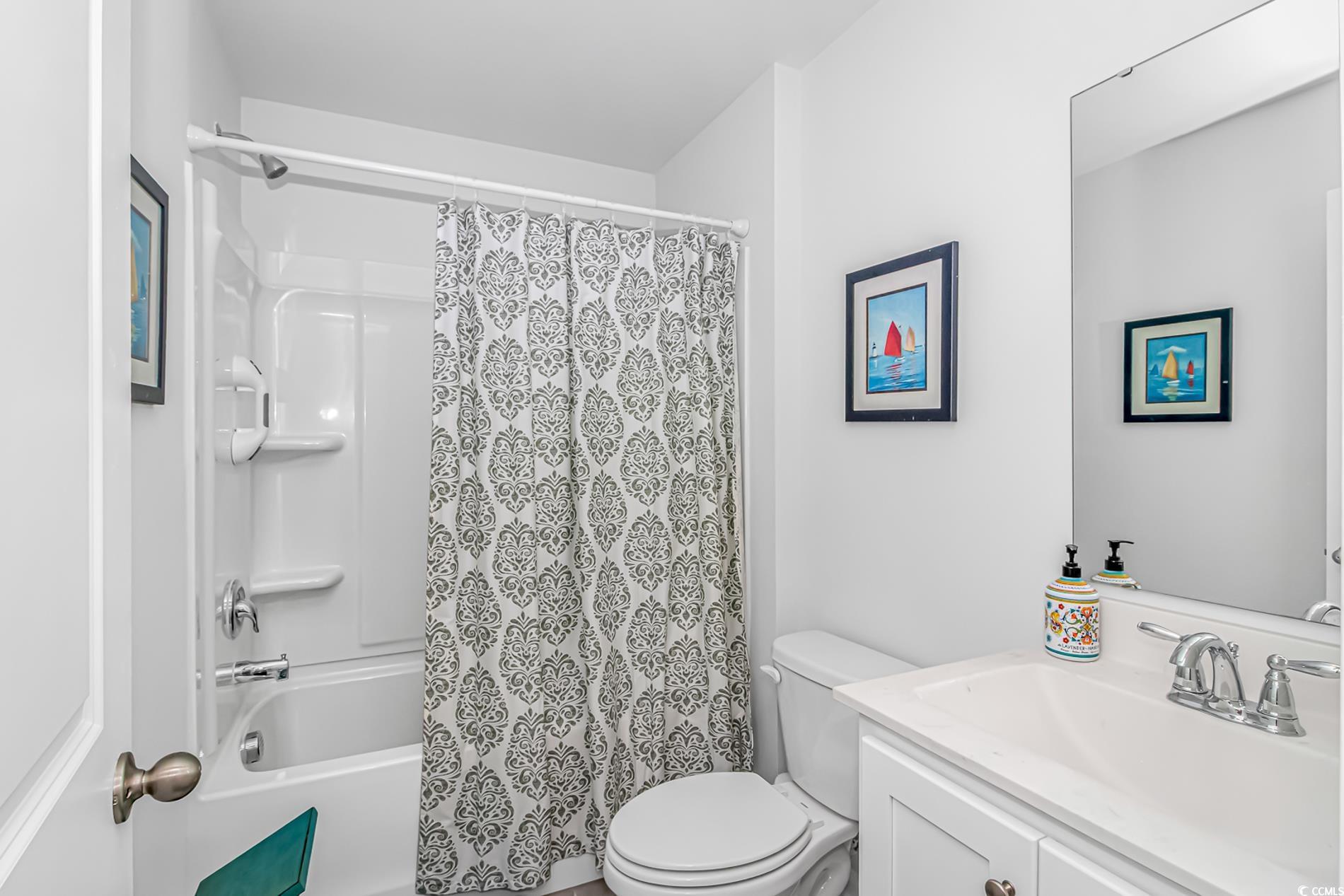 559 Courtridge Loop Conway, SC 29526 - Photo 15 of 37 Full bathroom featuring vanity, shower / bath combo, and toilet