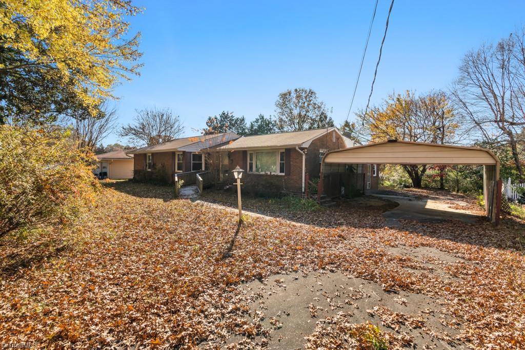 118 Ridgeway Road Thomasville, NC 27360 - Photo 3 of 28 Gallery Image 3