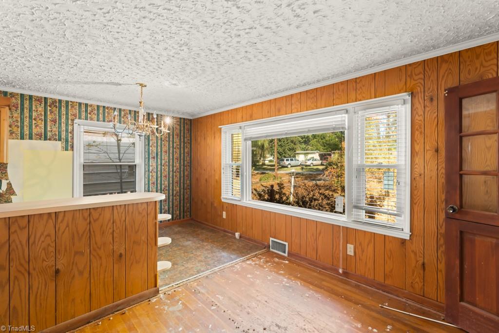 118 Ridgeway Road Thomasville, NC 27360 - Photo 5 of 28 Gallery Image 5