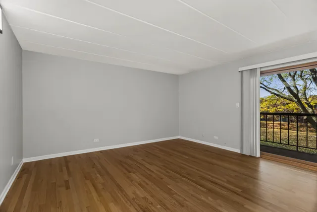 $2,000 | 2310 Woodbridge Way, Lombard, IL 60148