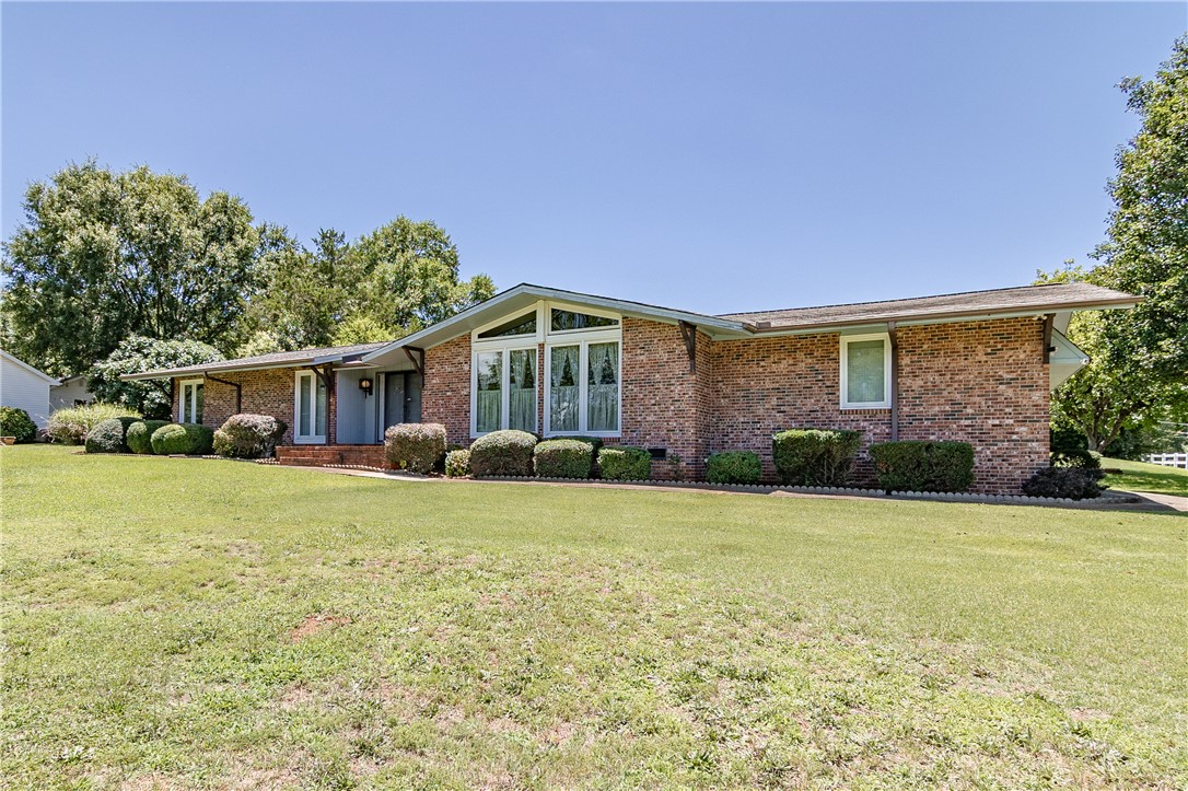 311 Meeting Street Anderson, SC 29621 - Photo 2 of 46