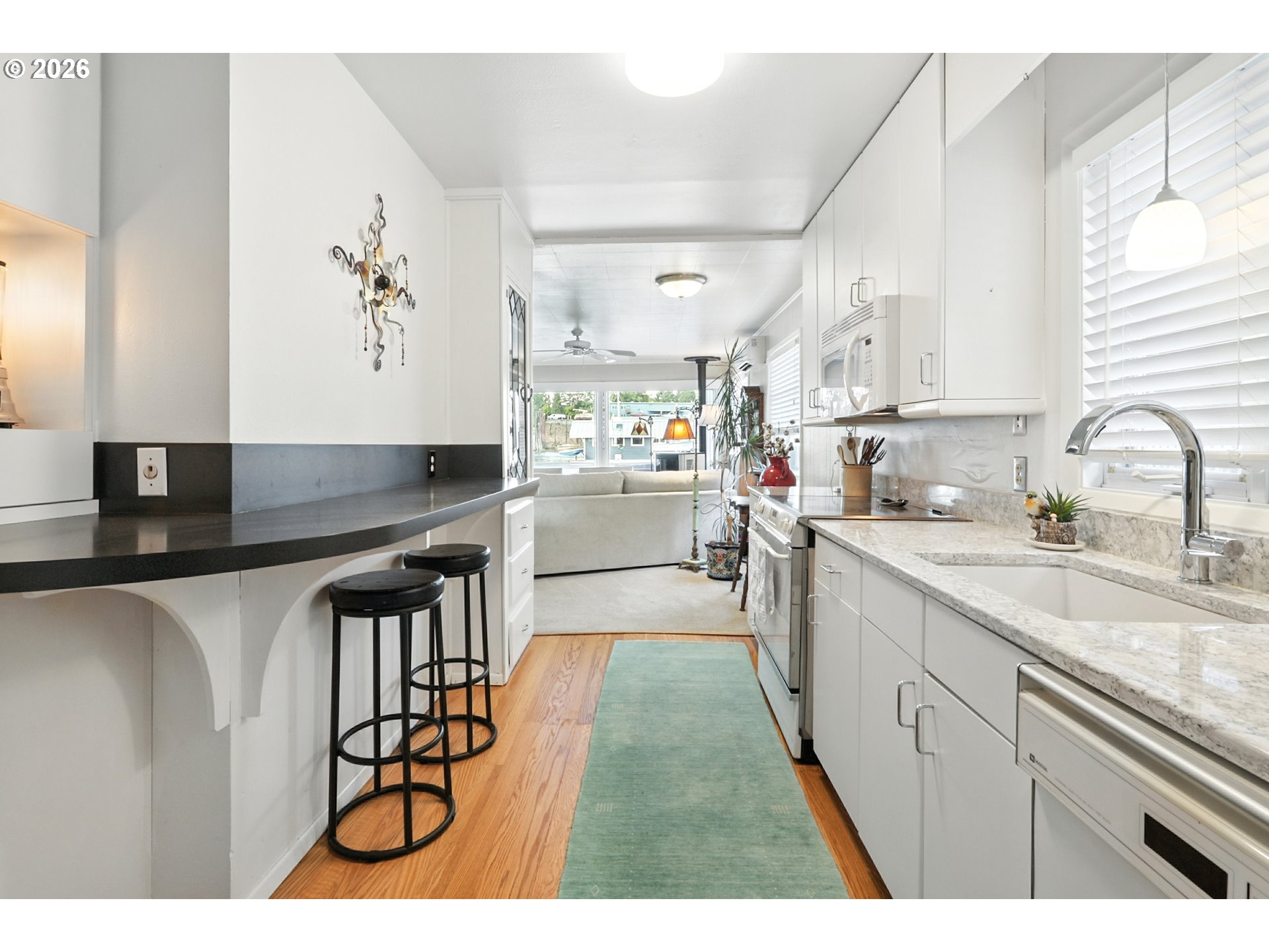 535 Northeast Bridgeton Road, Unit 2 Portland, OR 97211 - Photo 6 of 46 Gallery Image 6