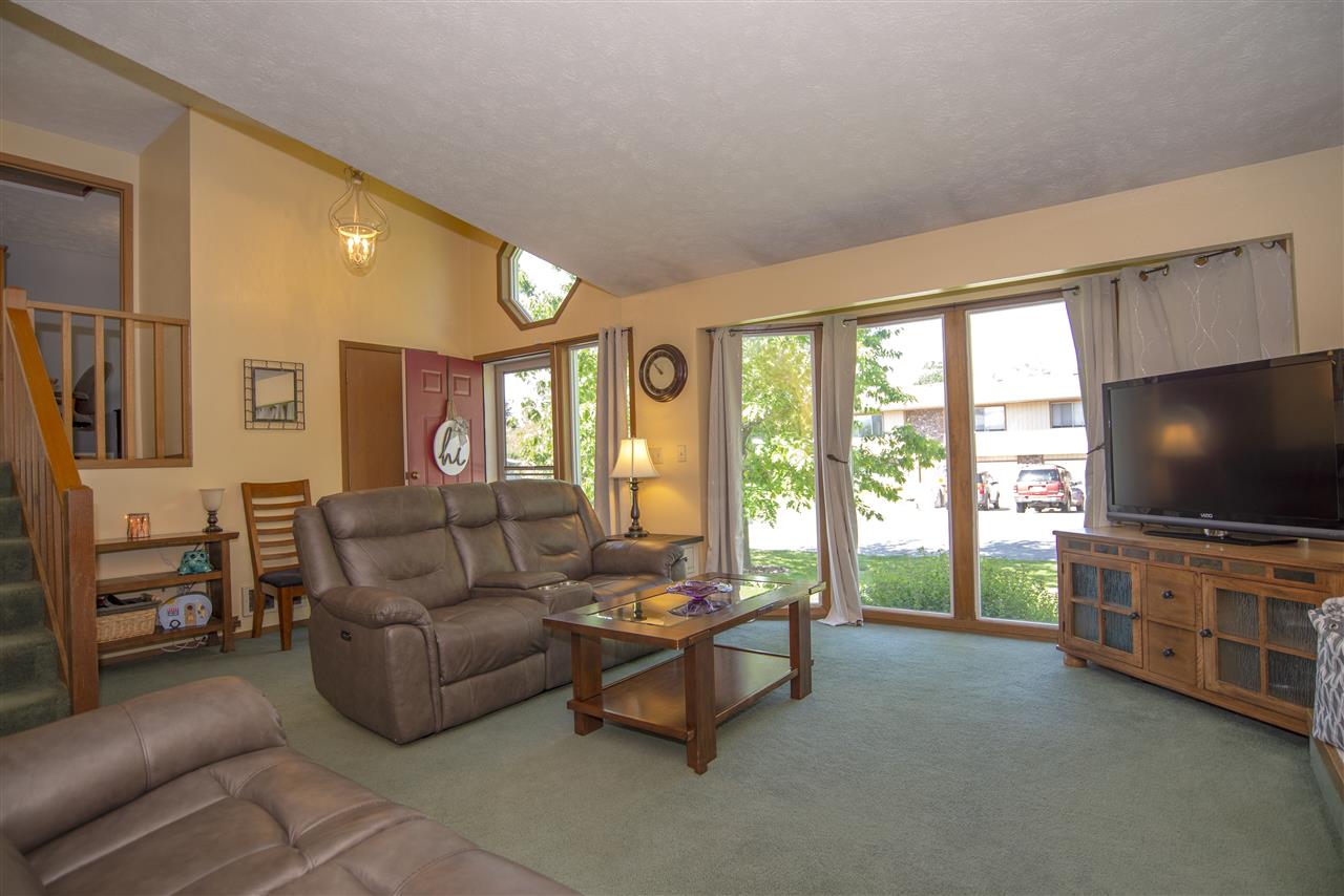 822 North Burns Road Spokane Valley, WA 99216 - Photo 3 of 20