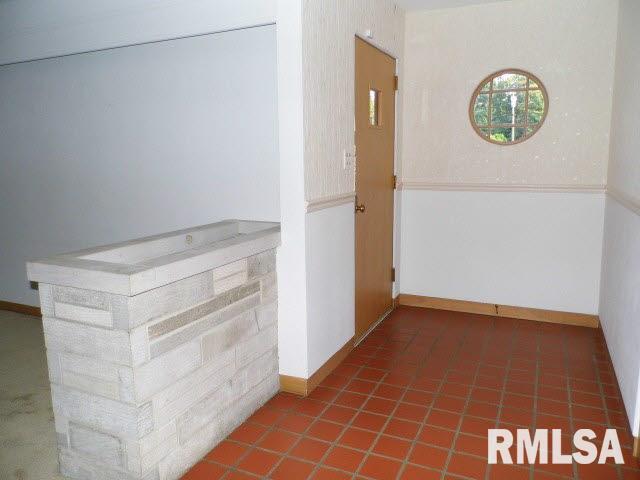 2704 East Richview Road Mount Vernon, IL 62864 - Photo 2 of 55 Gallery Image 2