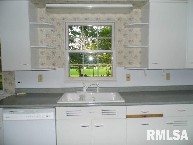 2704 East Richview Road Mount Vernon, IL 62864 - Photo 10 of 55 Gallery Image 10