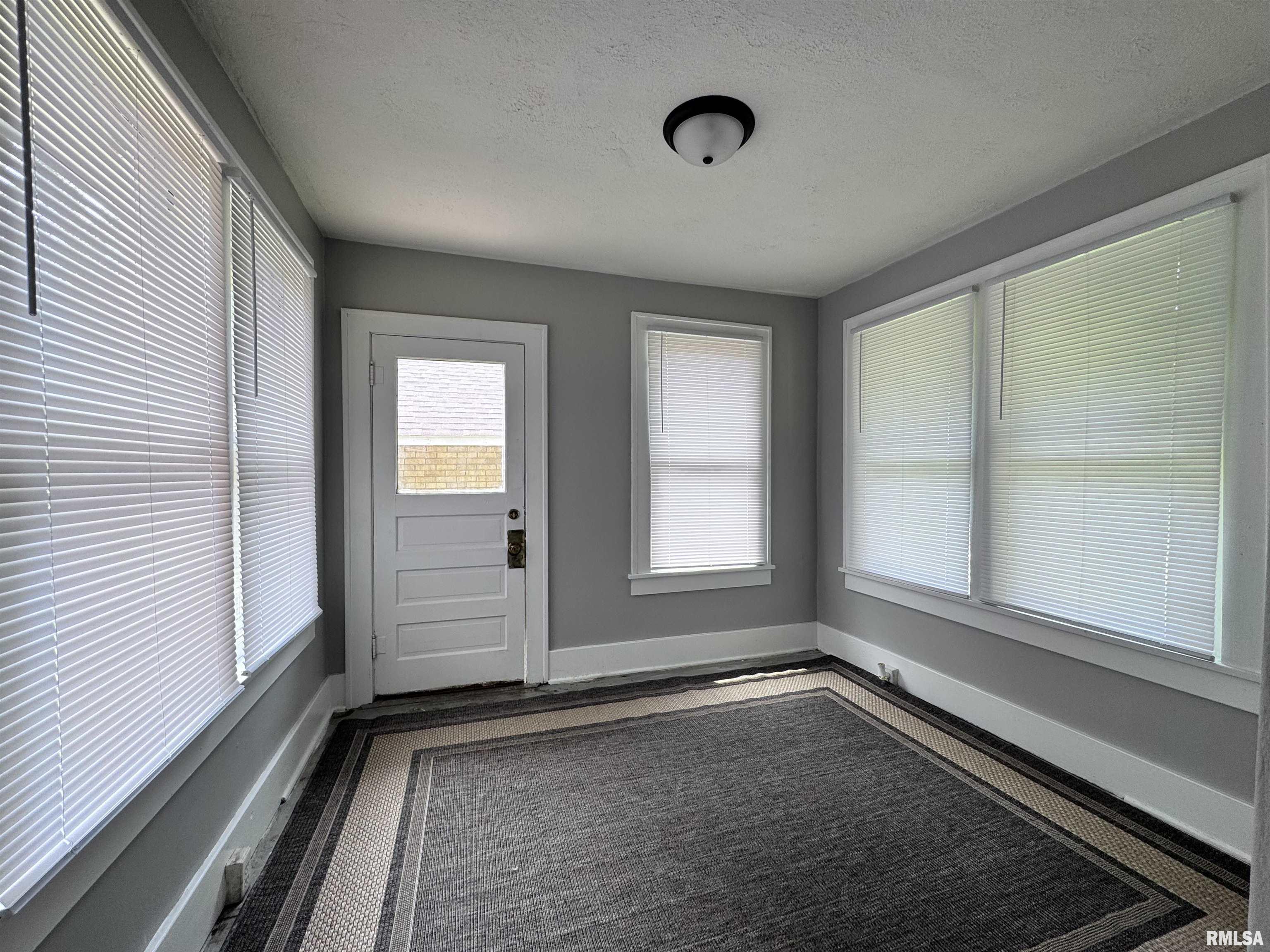 339 West Pierce Street Macomb, IL 61455 - Photo 12 of 28