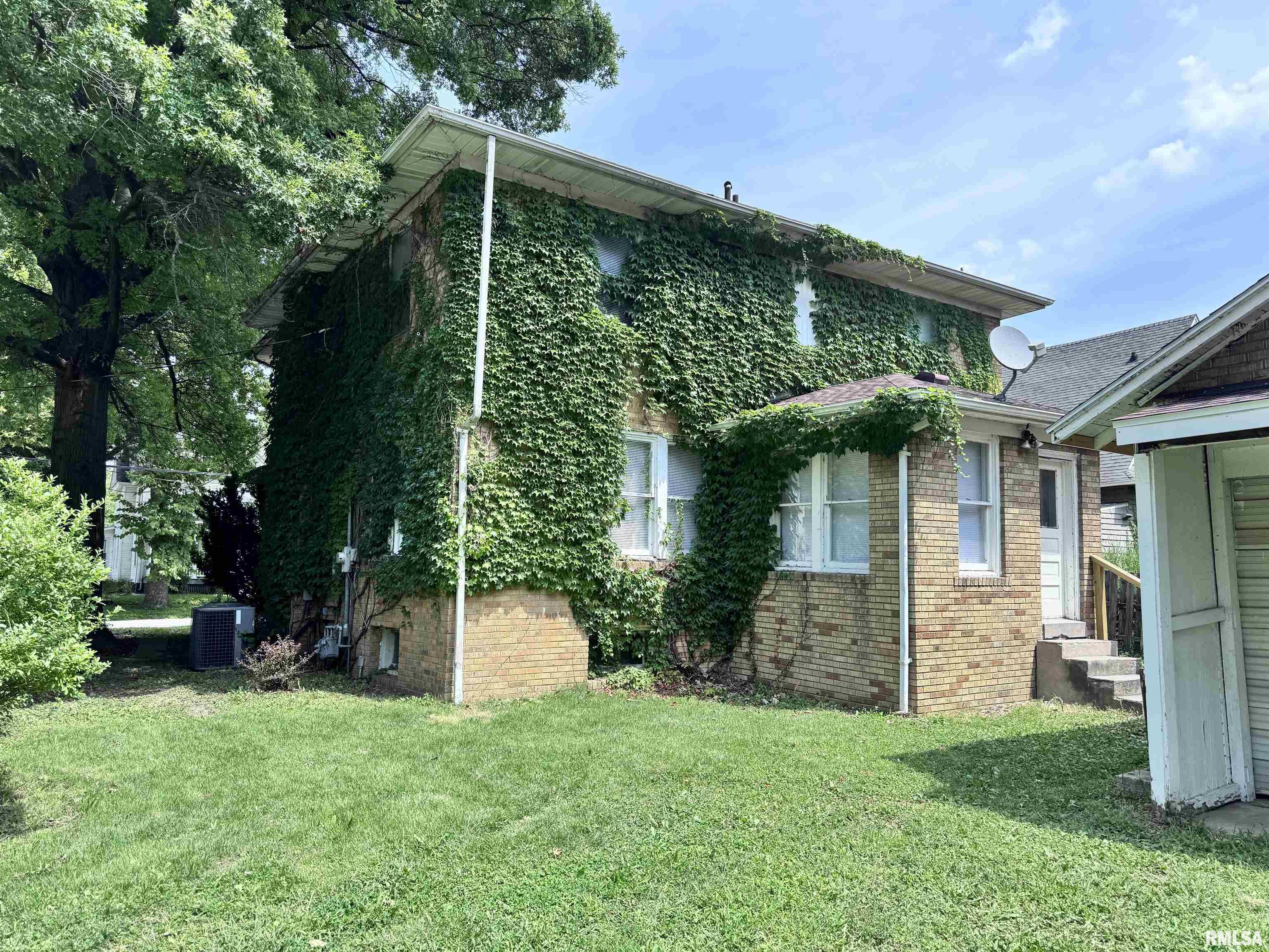 339 West Pierce Street Macomb, IL 61455 - Photo 25 of 28