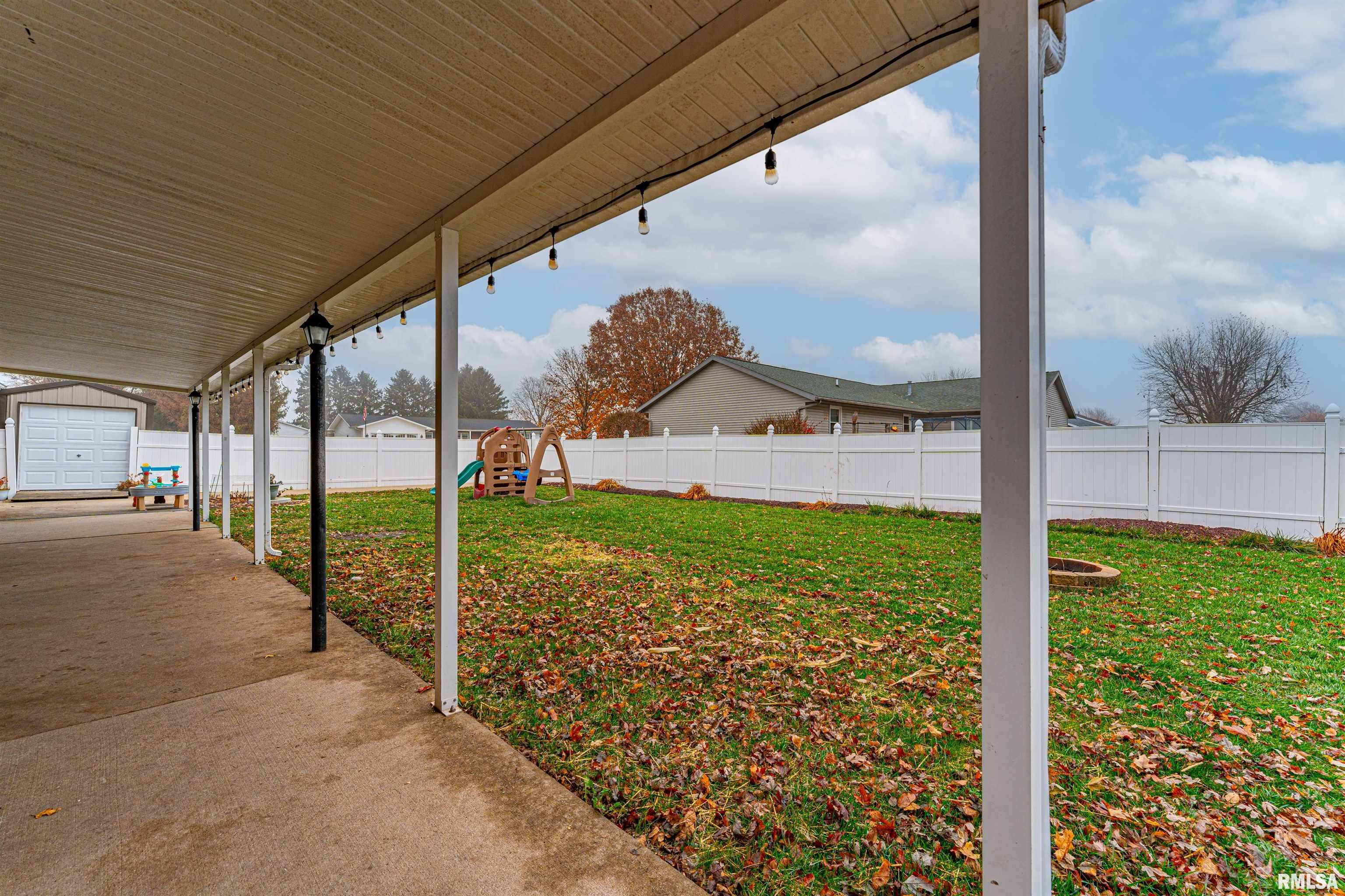 33 Roley Estates Sullivan, IL 61951 - Photo 26 of 28