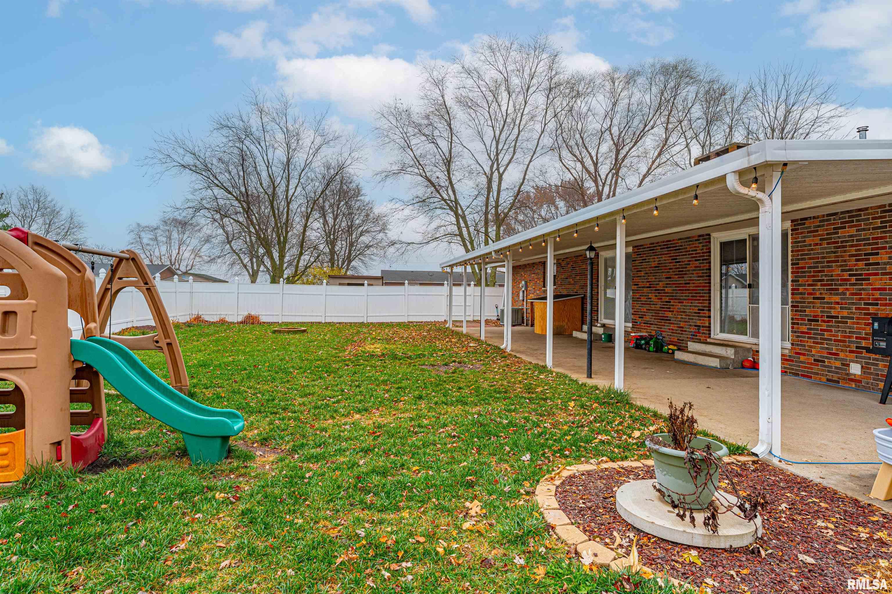 33 Roley Estates Sullivan, IL 61951 - Photo 27 of 28