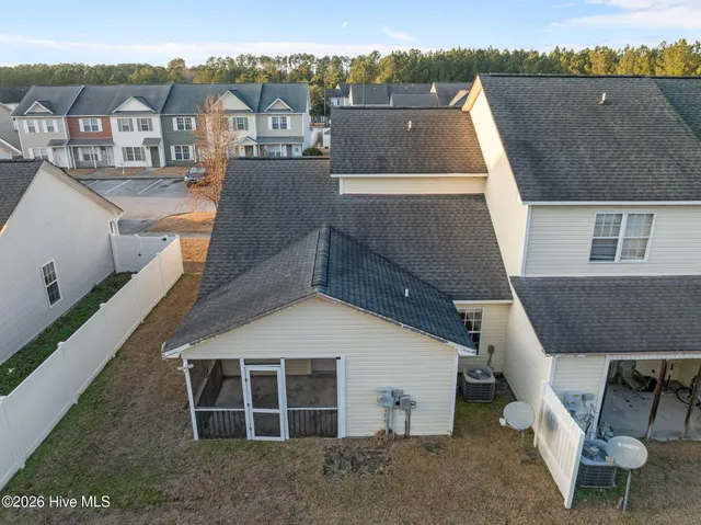 $1,500 | 700 Streamwood Drive, Jacksonville, NC 28546