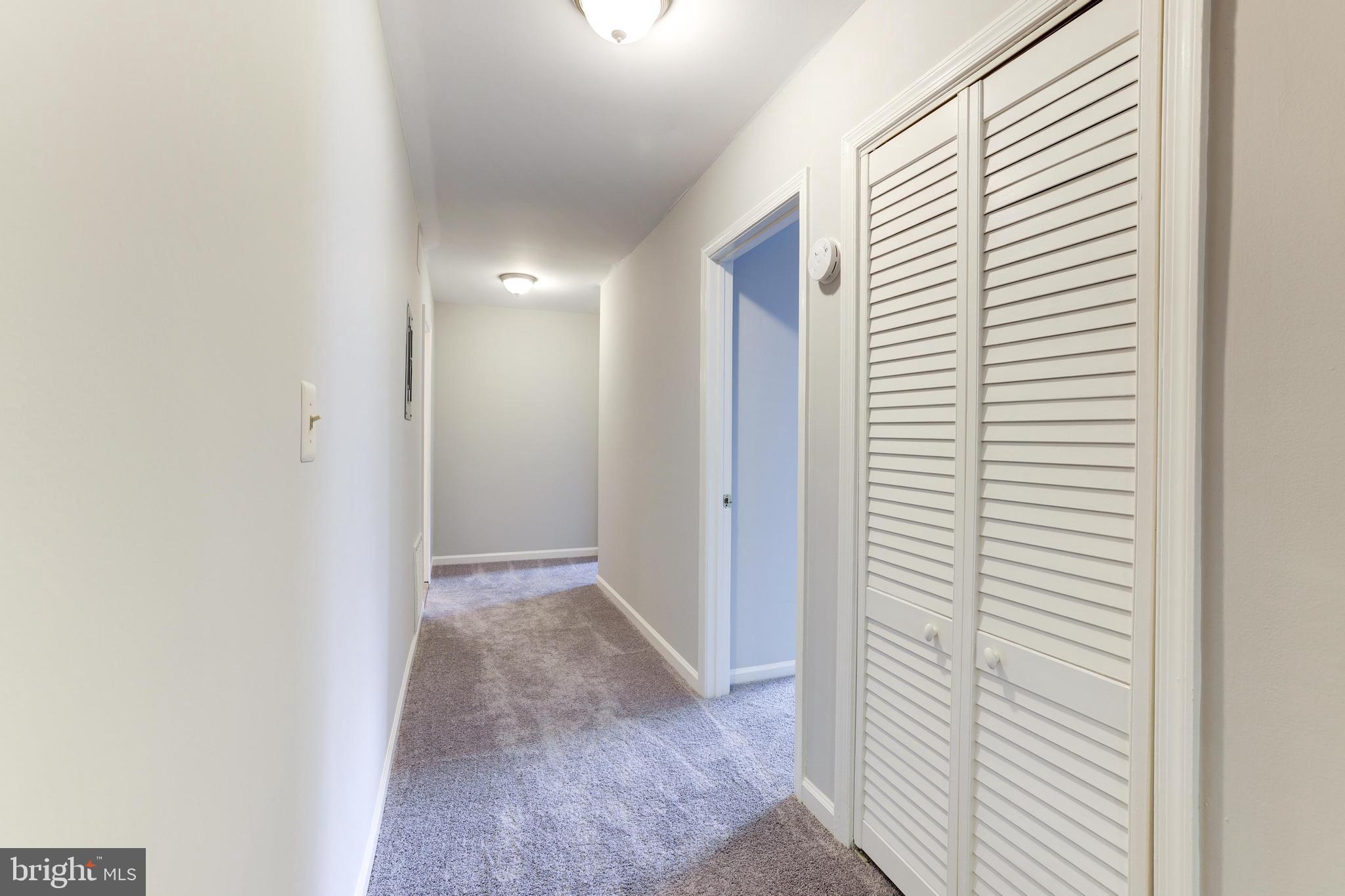 5900 Kingsford Road, Unit 429 Springfield, VA 22152 - Photo 23 of 35 HALLWAY