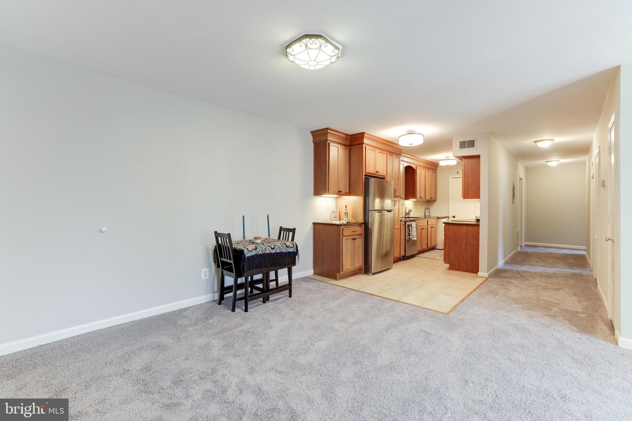 5900 Kingsford Road, Unit 429 Springfield, VA 22152 - Photo 8 of 35 LR/DR AREA