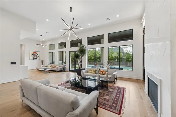 $3,874,000 | 1619 Lynnview Drive, Houston, TX 77055