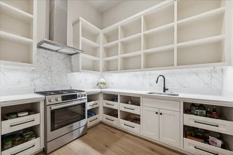 $3,874,000 | 1619 Lynnview Drive, Houston, TX 77055