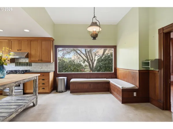 $775,000 | 653 South River Road, Cottage Grove, OR 97424