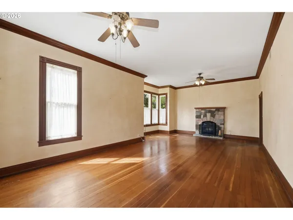 $775,000 | 653 South River Road, Cottage Grove, OR 97424