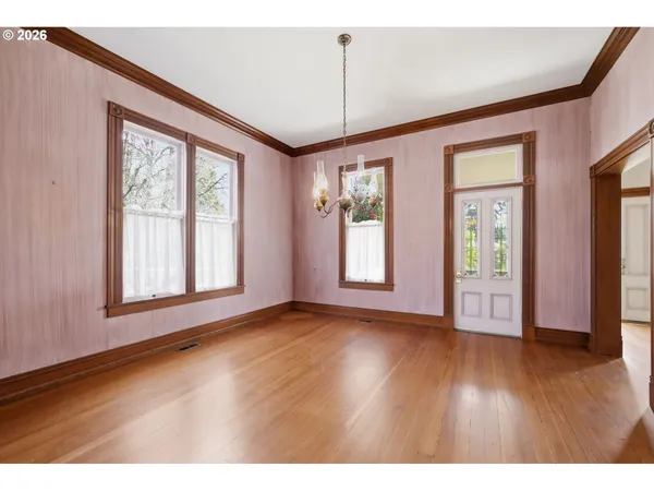 $775,000 | 653 South River Road, Cottage Grove, OR 97424