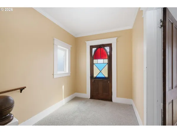 $775,000 | 653 South River Road, Cottage Grove, OR 97424