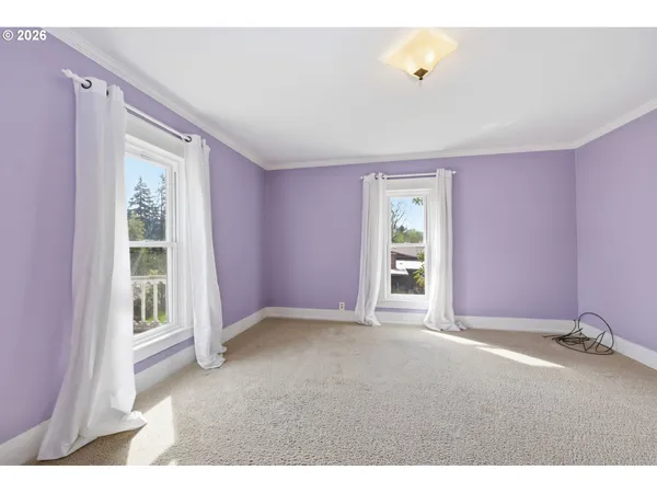 $775,000 | 653 South River Road, Cottage Grove, OR 97424