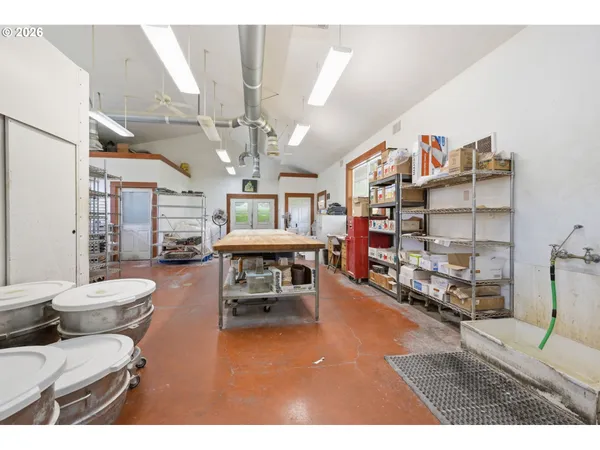 $775,000 | 653 South River Road, Cottage Grove, OR 97424