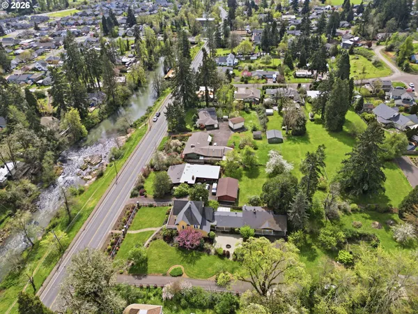 $775,000 | 653 South River Road, Cottage Grove, OR 97424