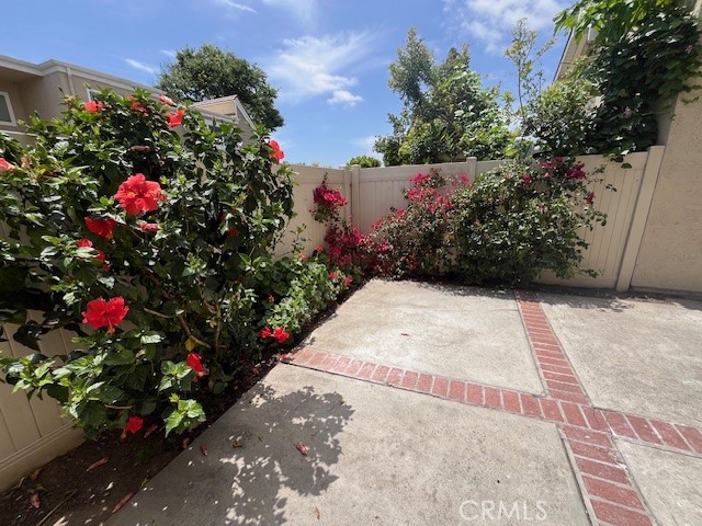 45 Golden Glen Street, Unit 75 Irvine, CA 92604 - Photo 32 of 35 a view of a flower arrangement in backyard