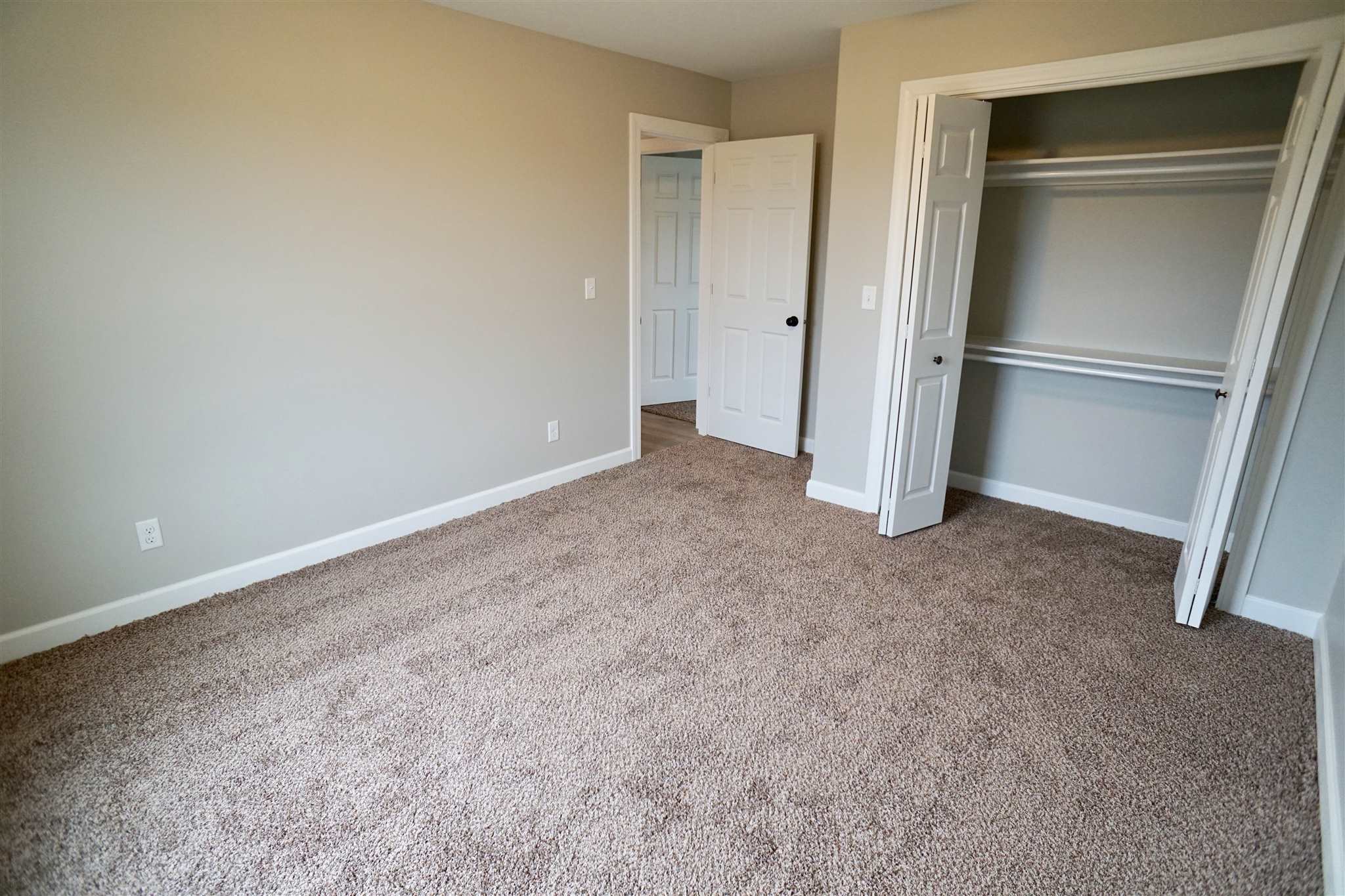 5462 West Cook Road Fort Wayne, IN 46818 - Photo 15 of 23