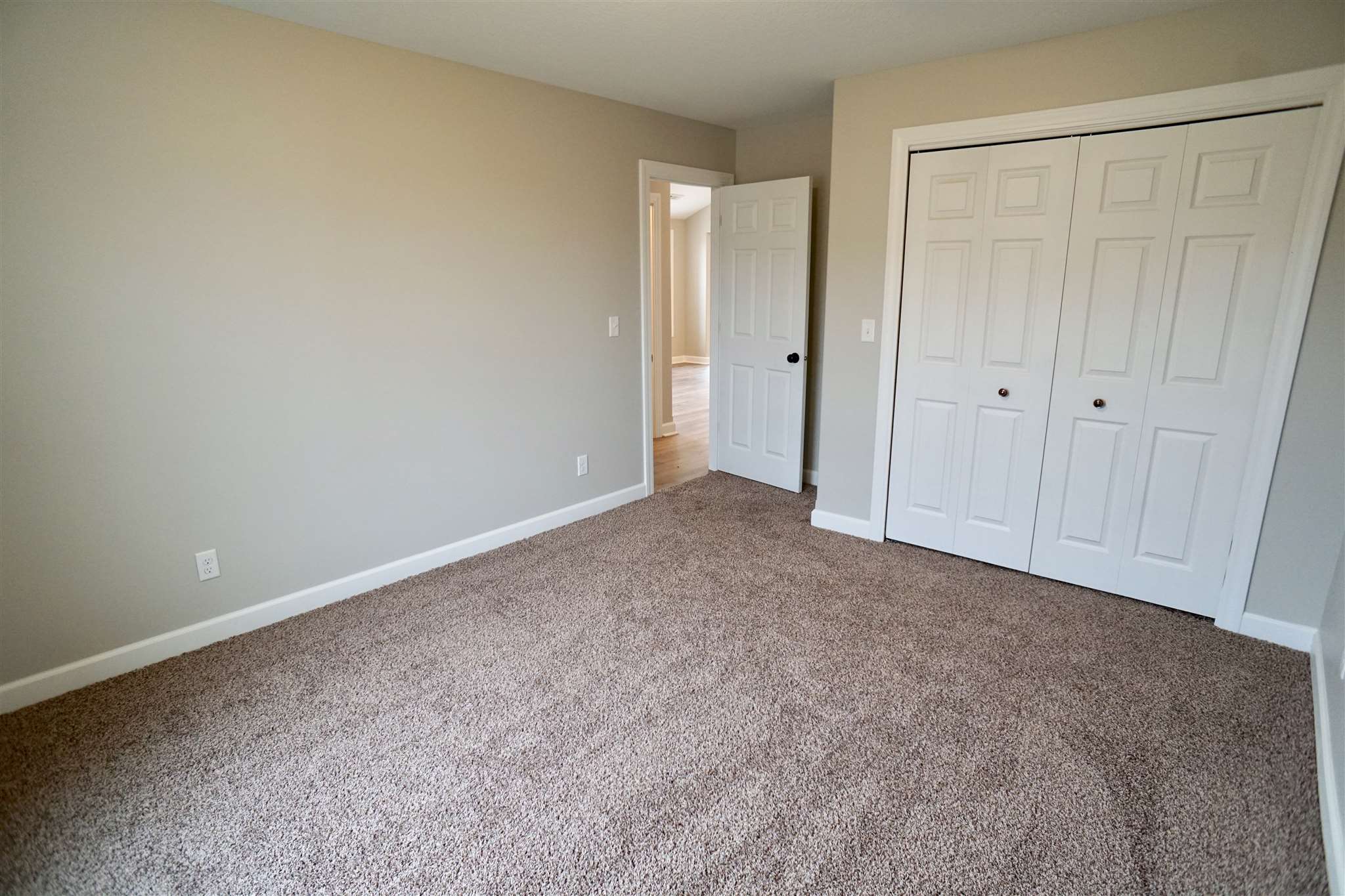 5462 West Cook Road Fort Wayne, IN 46818 - Photo 17 of 23