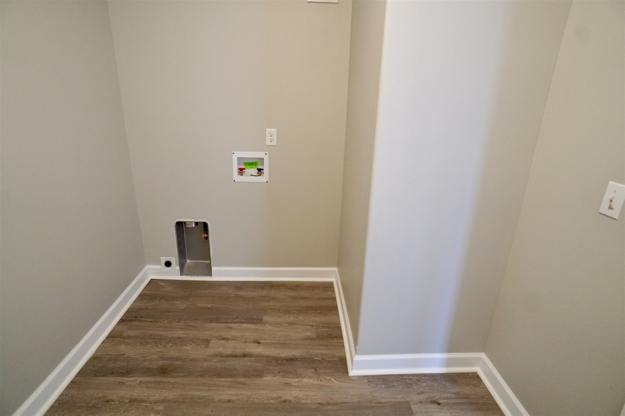 5462 West Cook Road Fort Wayne, IN 46818 - Photo 4 of 23