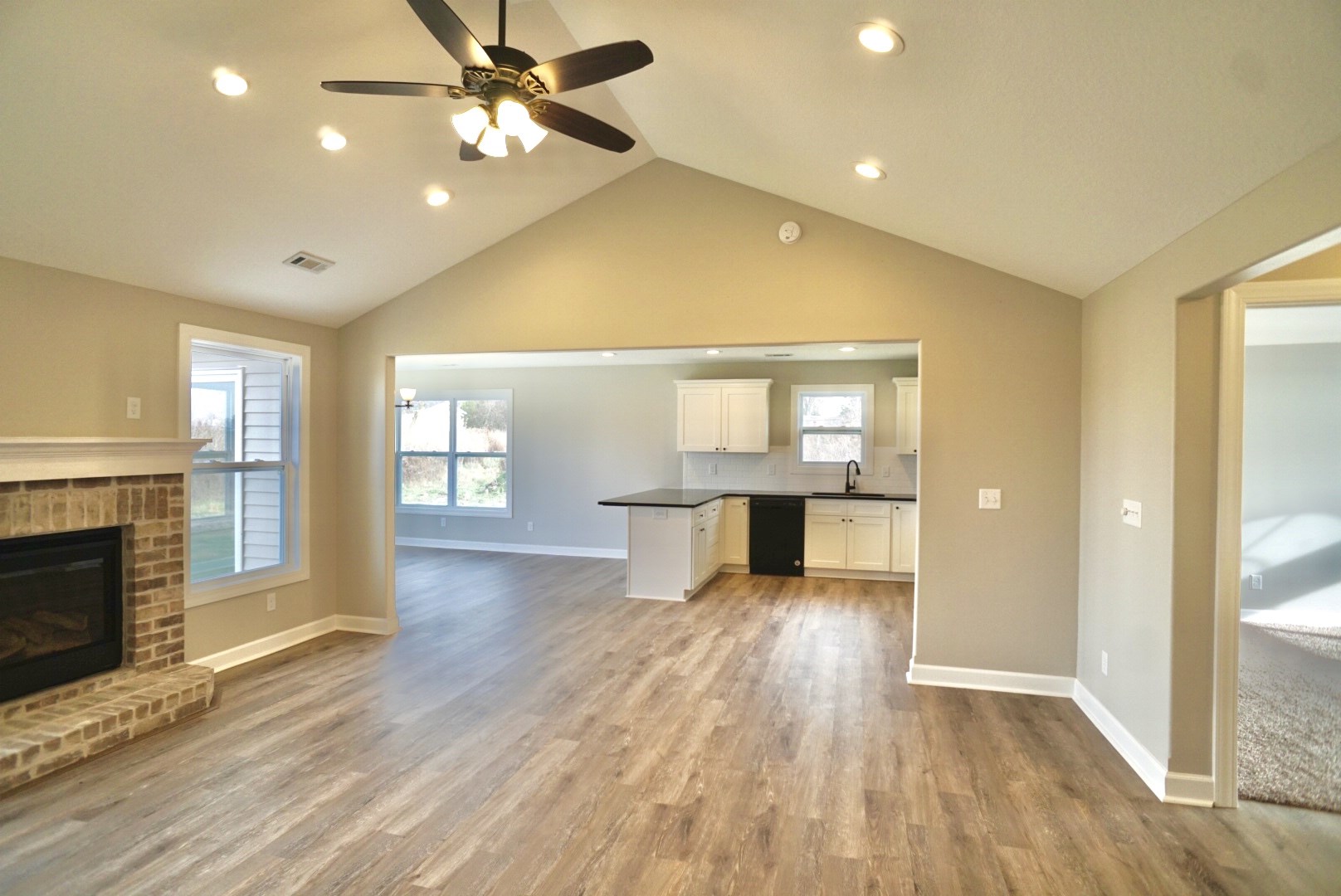 5462 West Cook Road Fort Wayne, IN 46818 - Photo 6 of 23