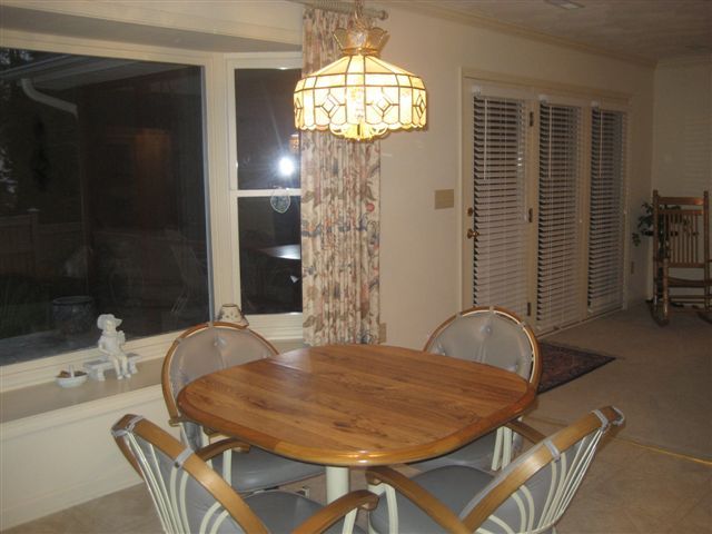1911 Springmill Road Salem, VA 24153 - Photo 26 of 70 Eat-In Kitchen Area w/Bay window