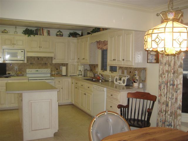 1911 Springmill Road Salem, VA 24153 - Photo 28 of 70 Beautiful Bright White Kitchen Cabinets