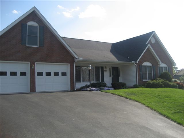 1911 Springmill Road Salem, VA 24153 - Photo 48 of 70 Paved Driveway