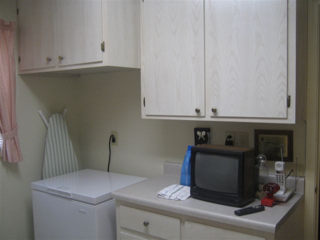 1911 Springmill Road Salem, VA 24153 - Photo 51 of 70 Laundry Room Cabinets