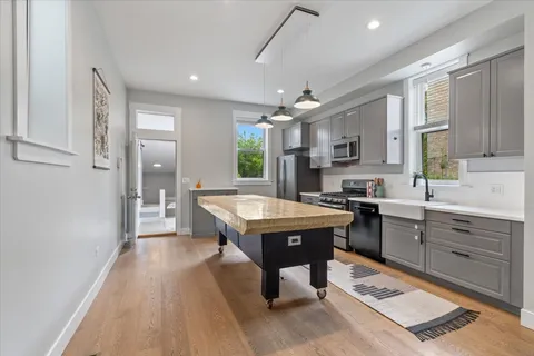 $545,000 | 3221 West Fulton Boulevard, Chicago, IL 60624