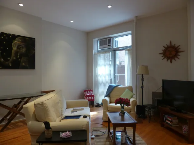 $3,500 | 318 West 106th Street, Unit 1RE | Upper West Side
