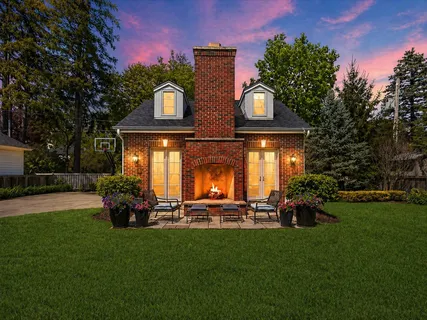 $2,489,000 | 1241 Ash Street, Winnetka, IL 60093