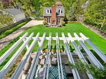 $2,489,000 | 1241 Ash Street, Winnetka, IL 60093